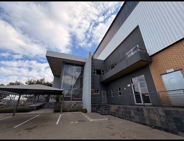 13,926M² WAREHOUSE TO LET IN GOSFORTH PARK